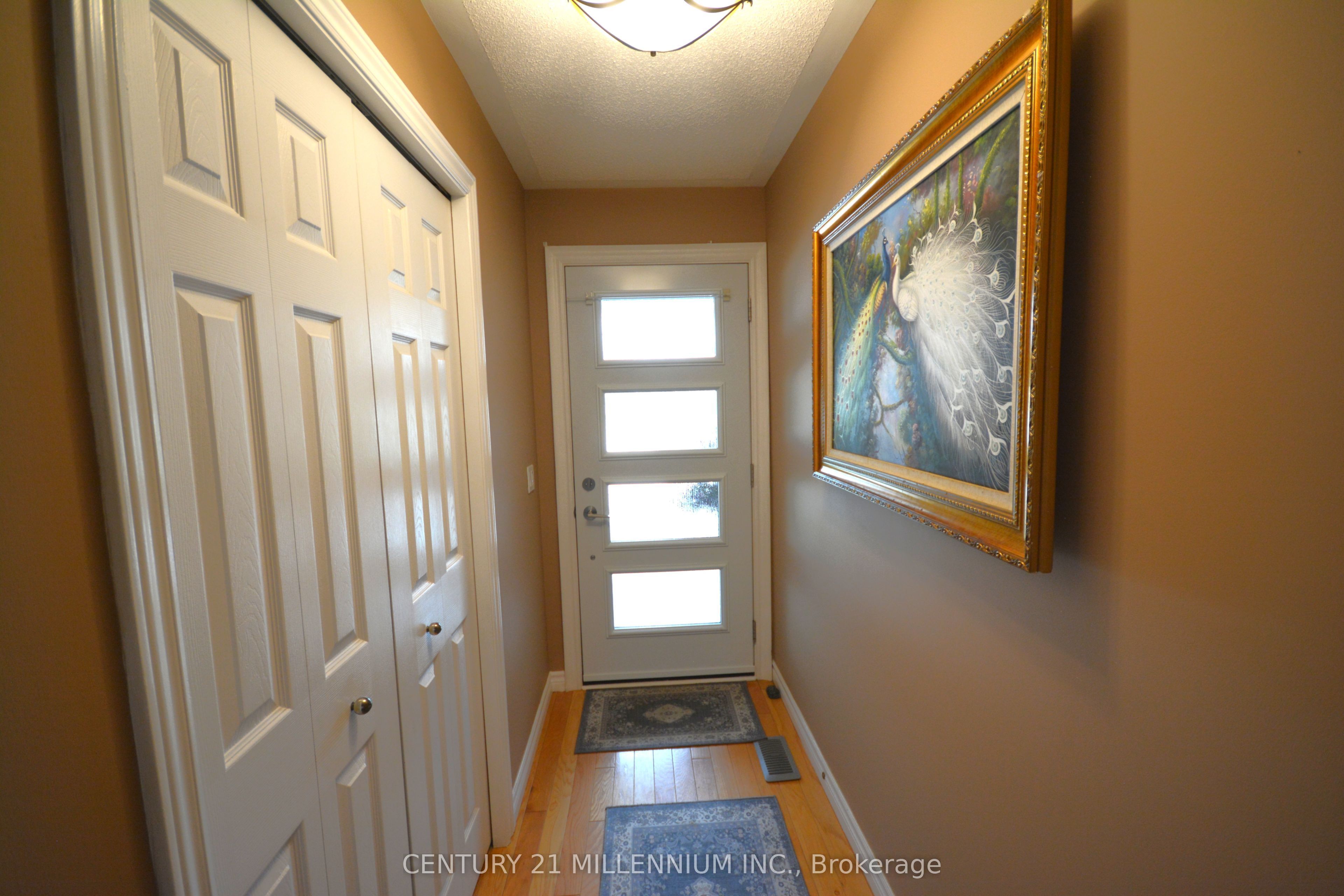 70 Pennsylvania Ave, Wasaga Beach, ON L9Z 3A8 photo 3