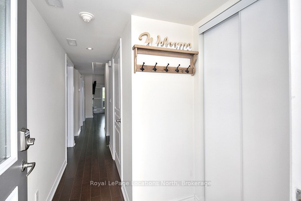 8 Brandy Lane Drive 303, Collingwood, ON L9Y 0X4 photo 5