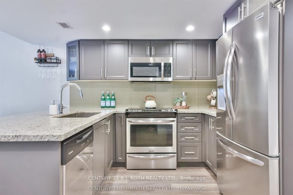 80 Horseshoe Boulevard 406, Oro-Medonte, ON L4M 4Y8 photo 3