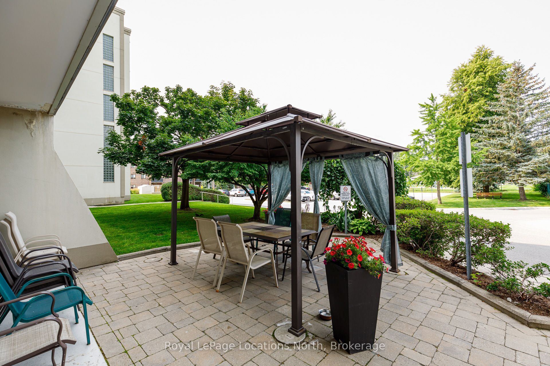 172 Eighth Street 406, Collingwood, ON L9Y 4T2 photo 4