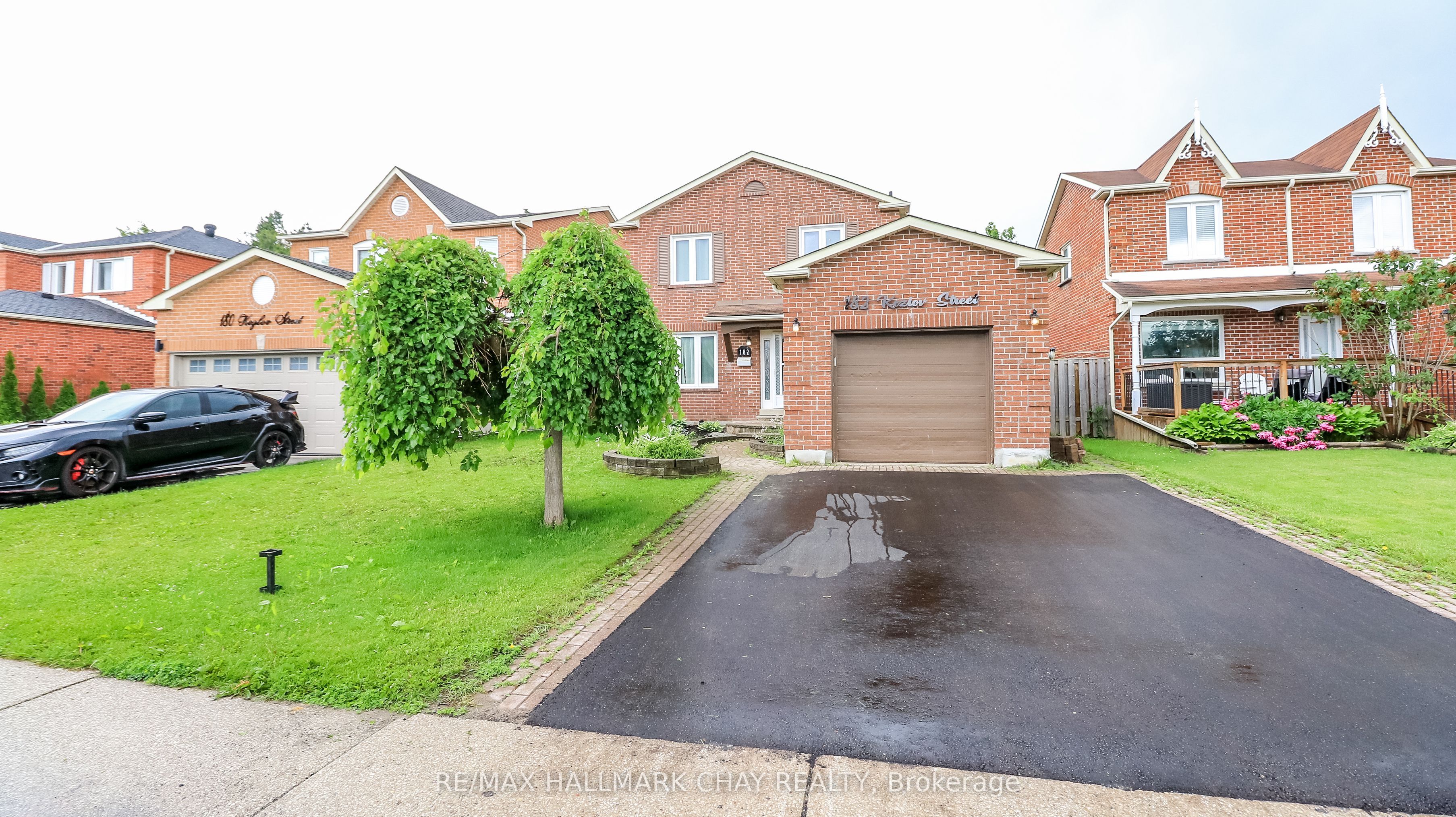 182 KOZLOV Street, Barrie, ON L4N 7H5 photo 2