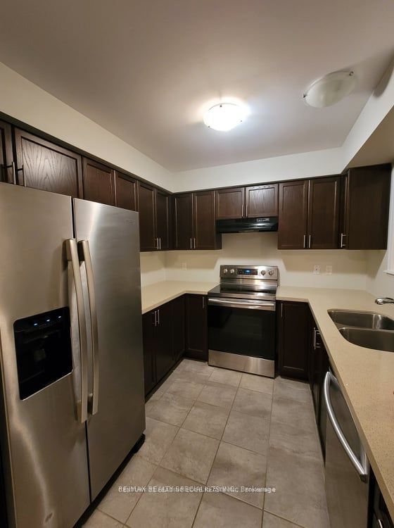 21 Franks Way, Barrie, ON L4N 3J1 photo 3