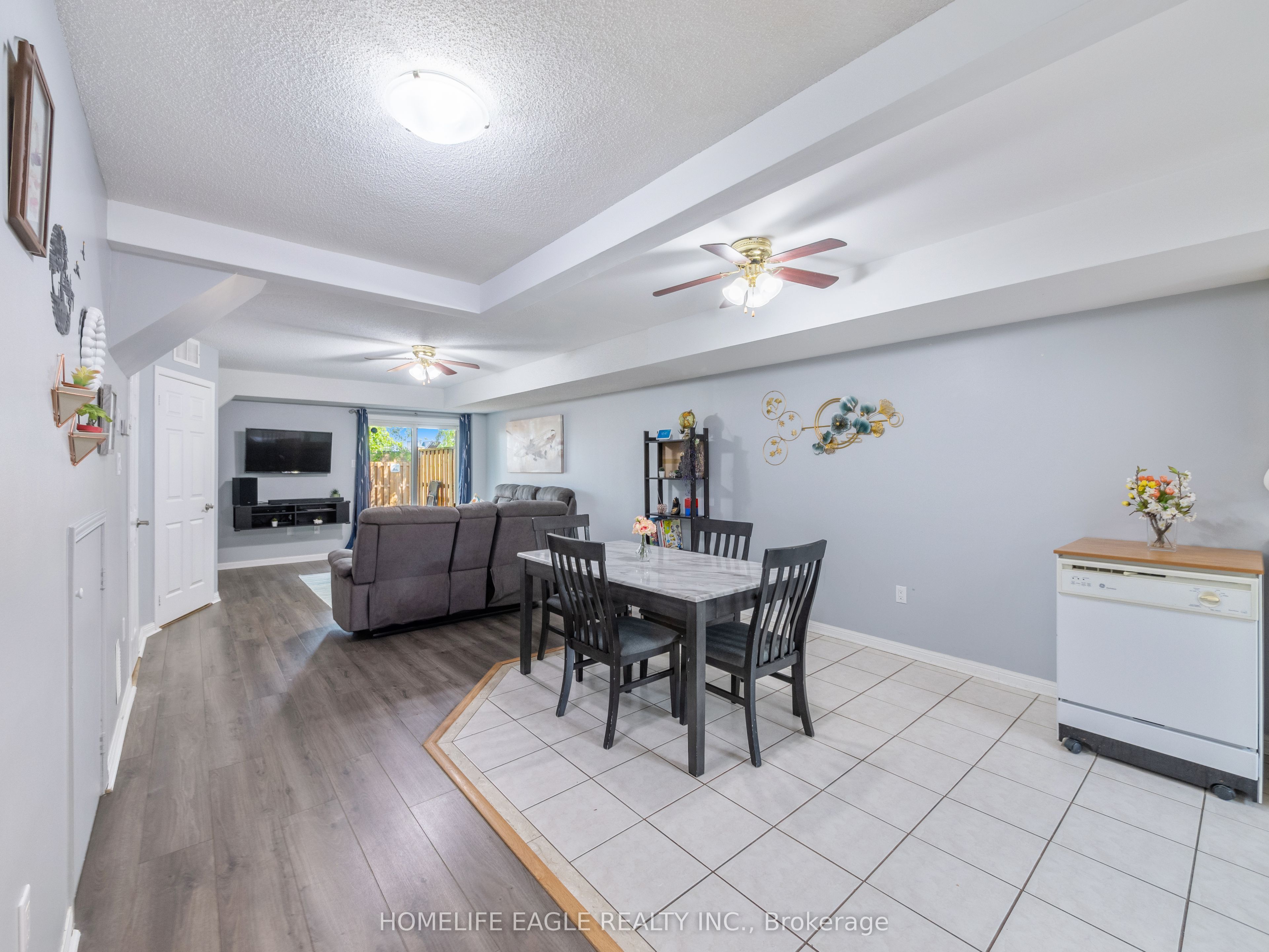 235 Ferndale Drive S 13, Barrie, ON L4N 0T6 photo 3