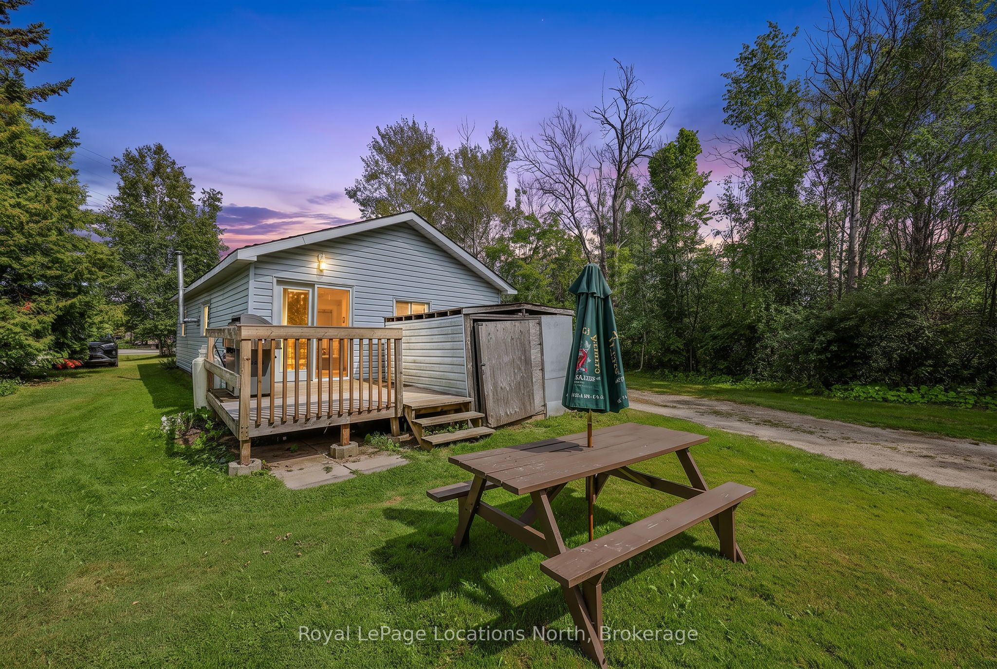 9031 Beachwood Road, Wasaga Beach, ON L9Z 2X9 photo 3