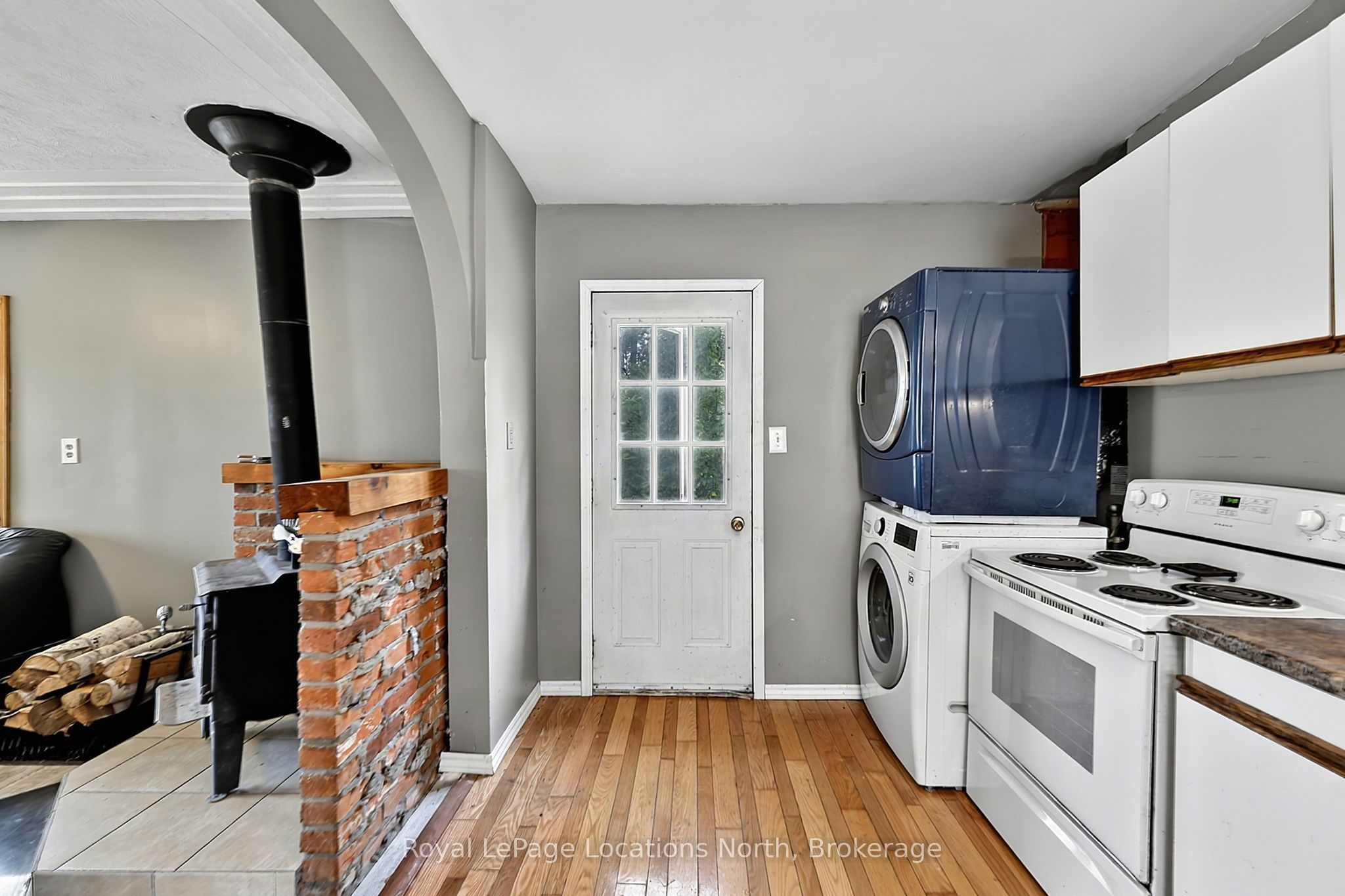9031 Beachwood Road, Wasaga Beach, ON L9Z 2X9 photo 5