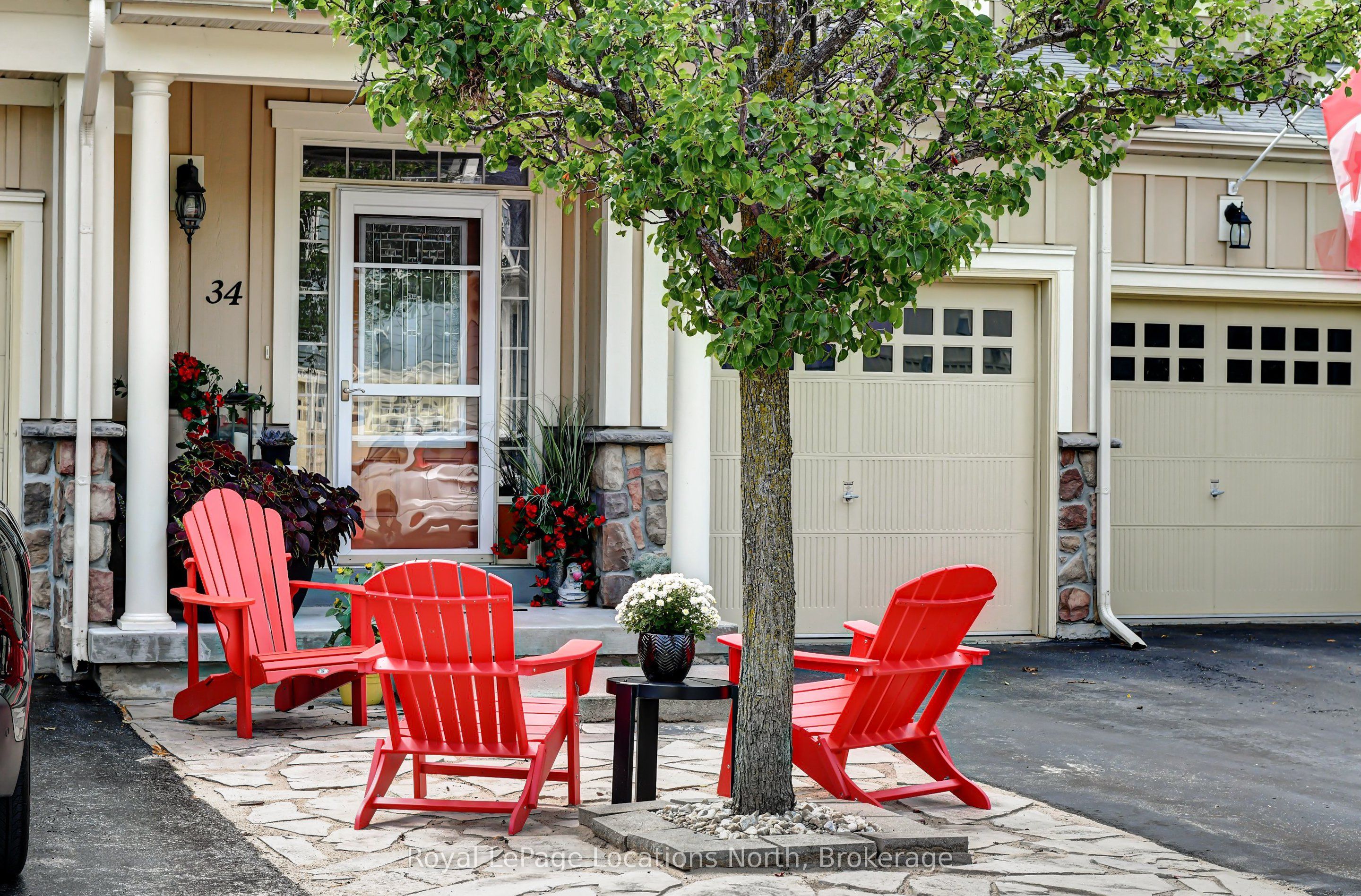 34 Savannah Crescent, Wasaga Beach, ON L9Z 0E7 photo 2