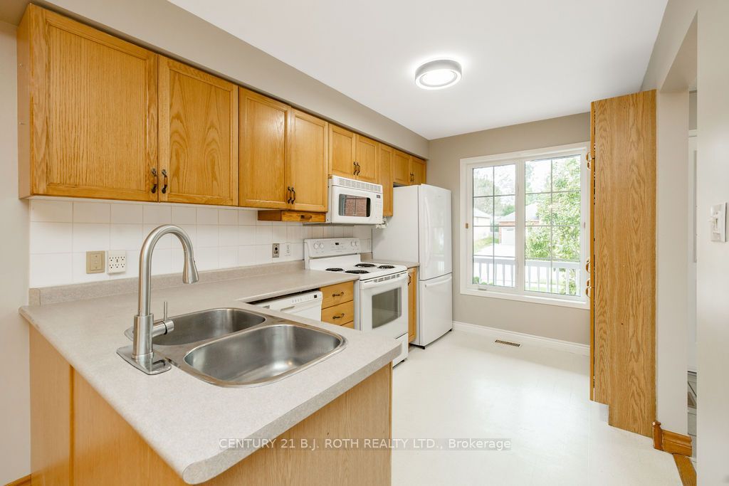 24 Ashton Street, Orillia, ON L3V 7V5 photo 3