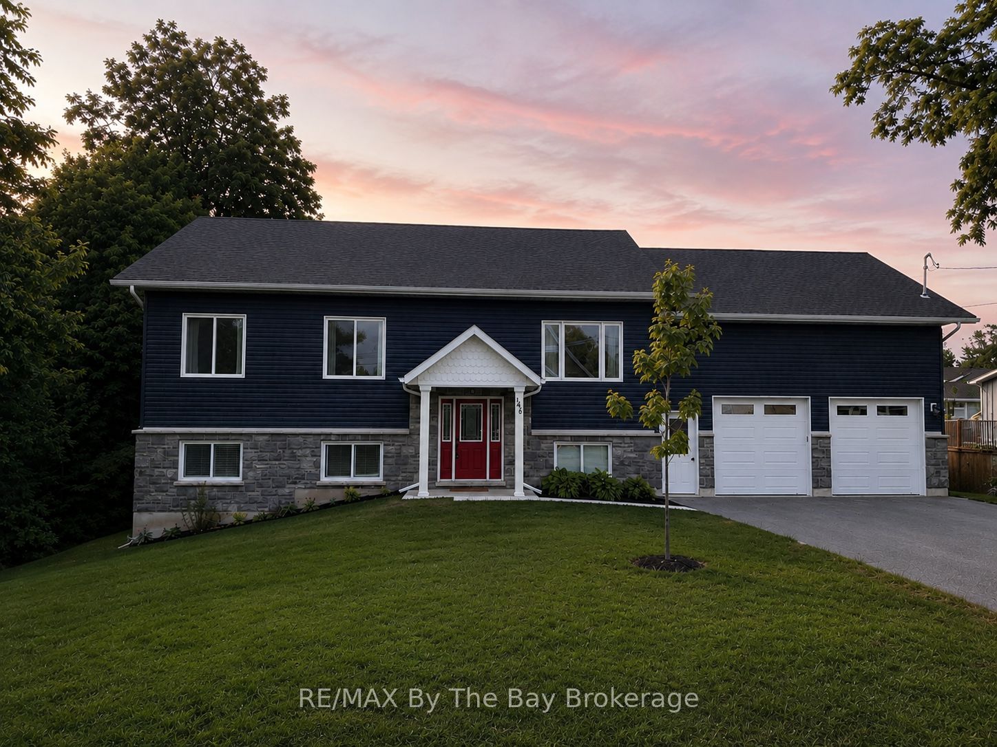146 Mary Street, Clearview, ON L0M 1G0