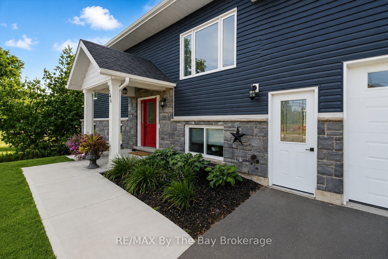 146 Mary Street, Clearview, ON L0M 1G0 photo 4