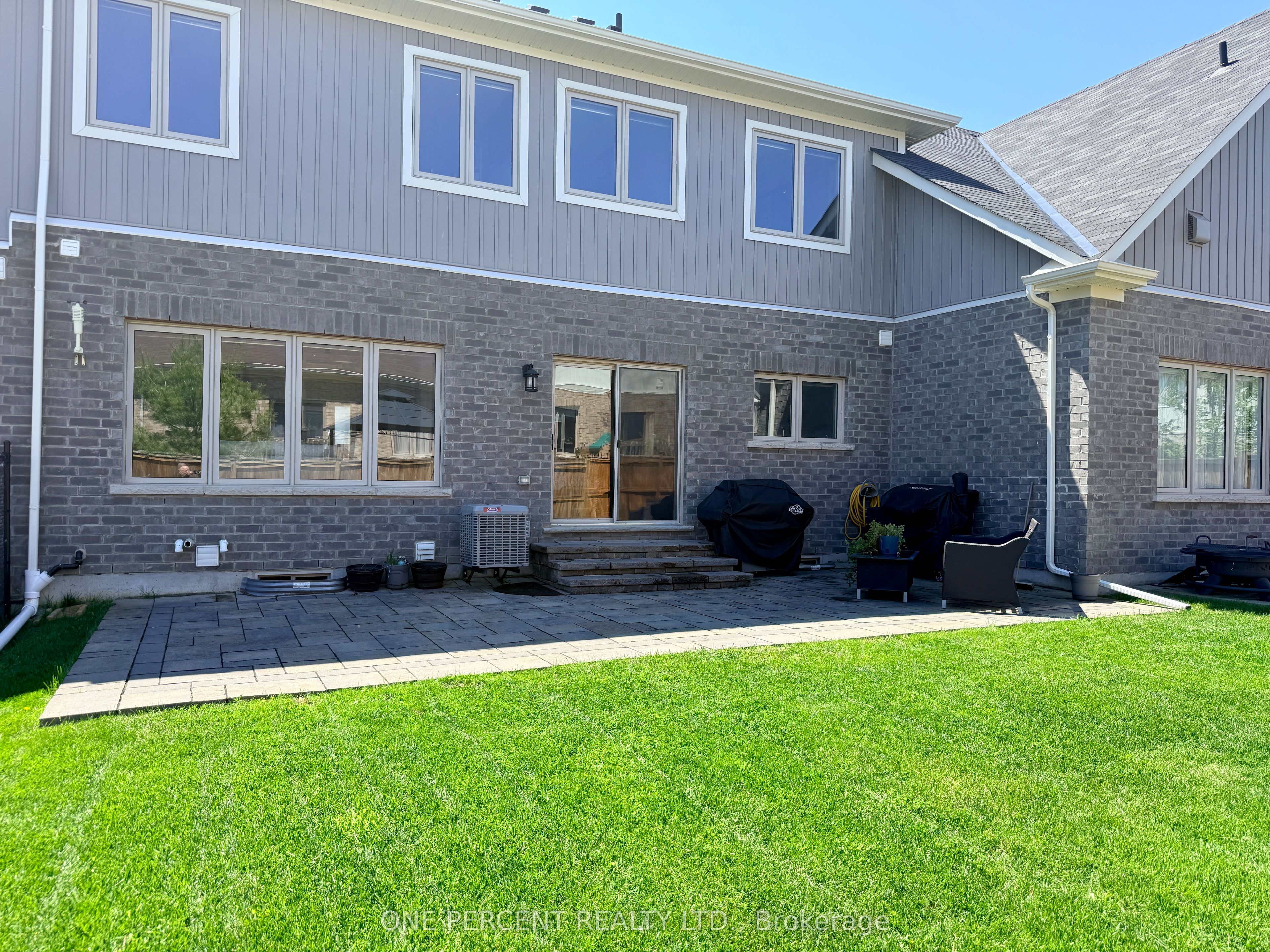 52 Bianca Crescent, Wasaga Beach, ON L9Z 0H6 photo 3