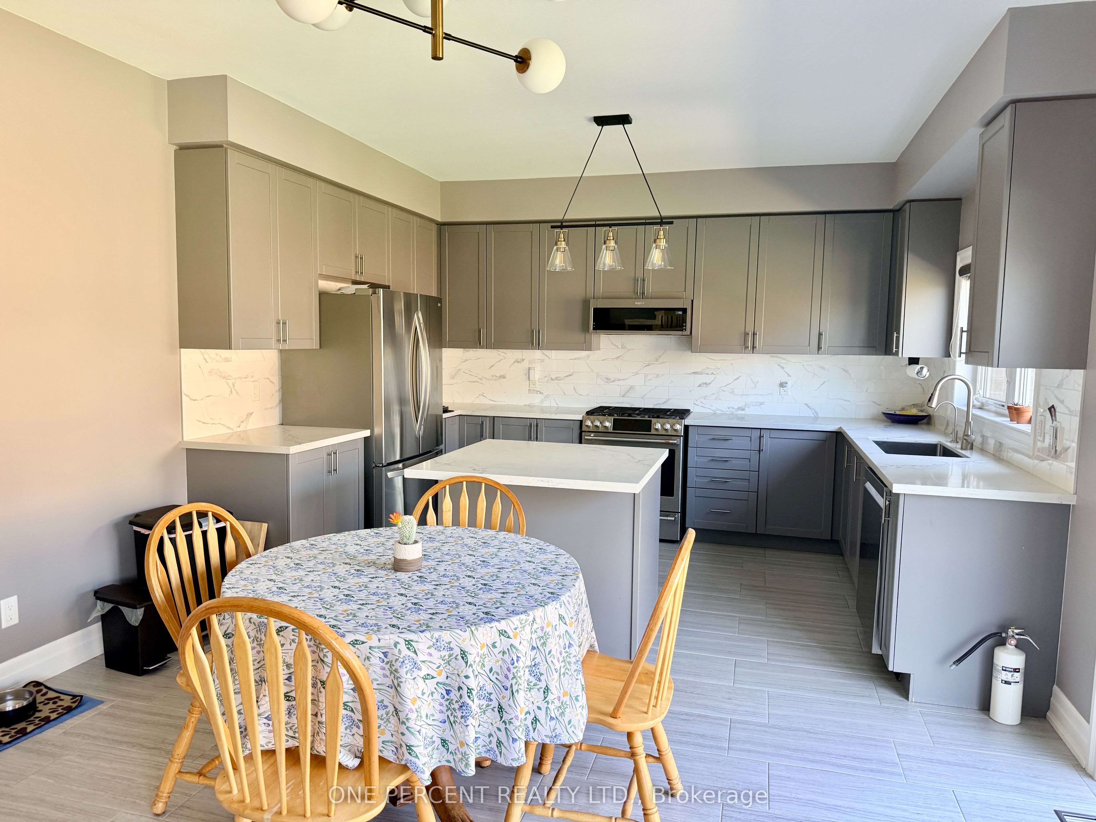 52 Bianca Crescent, Wasaga Beach, ON L9Z 0H6 photo 4