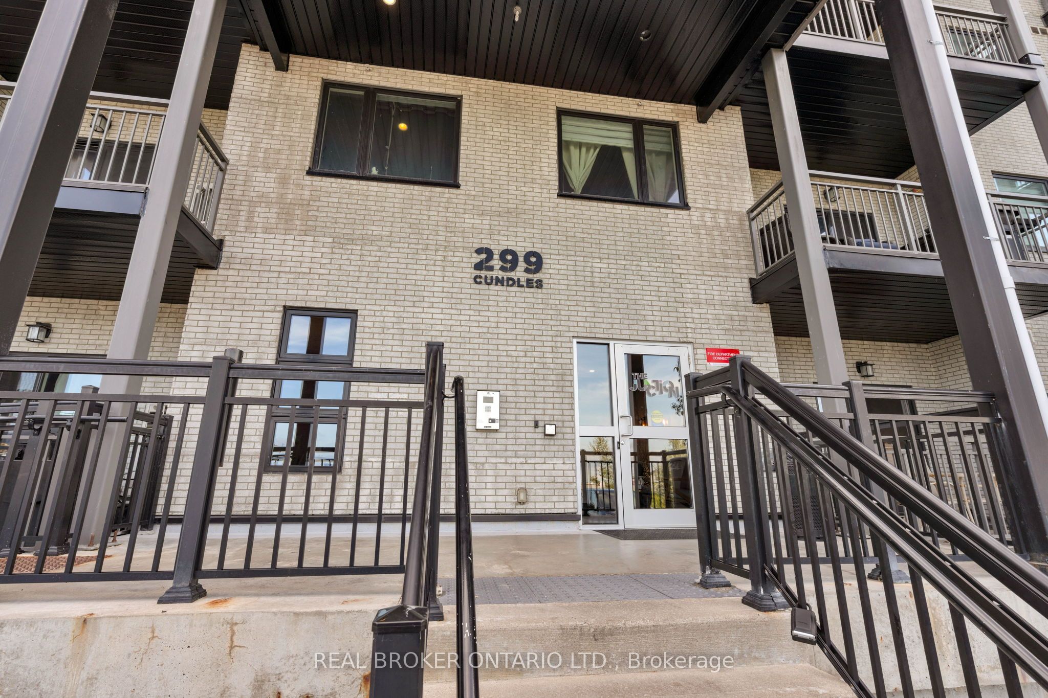 299 CUNDLES Road E 604, Barrie, ON L4M 0K9 photo 2