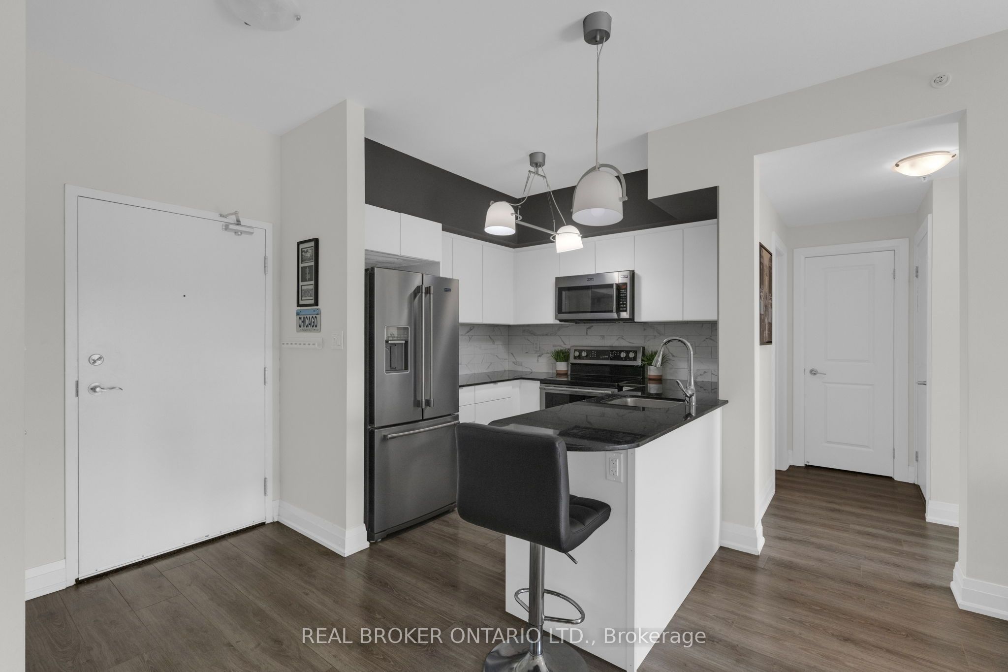 299 CUNDLES Road E 604, Barrie, ON L4M 0K9 photo 3