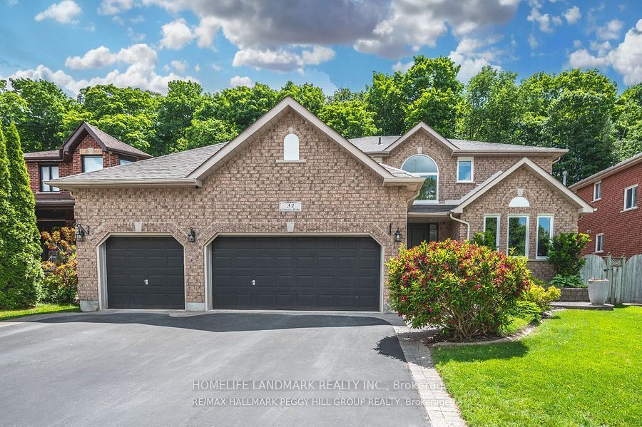 31 Crimson Ridge Road, Barrie, ON L4N 9R8