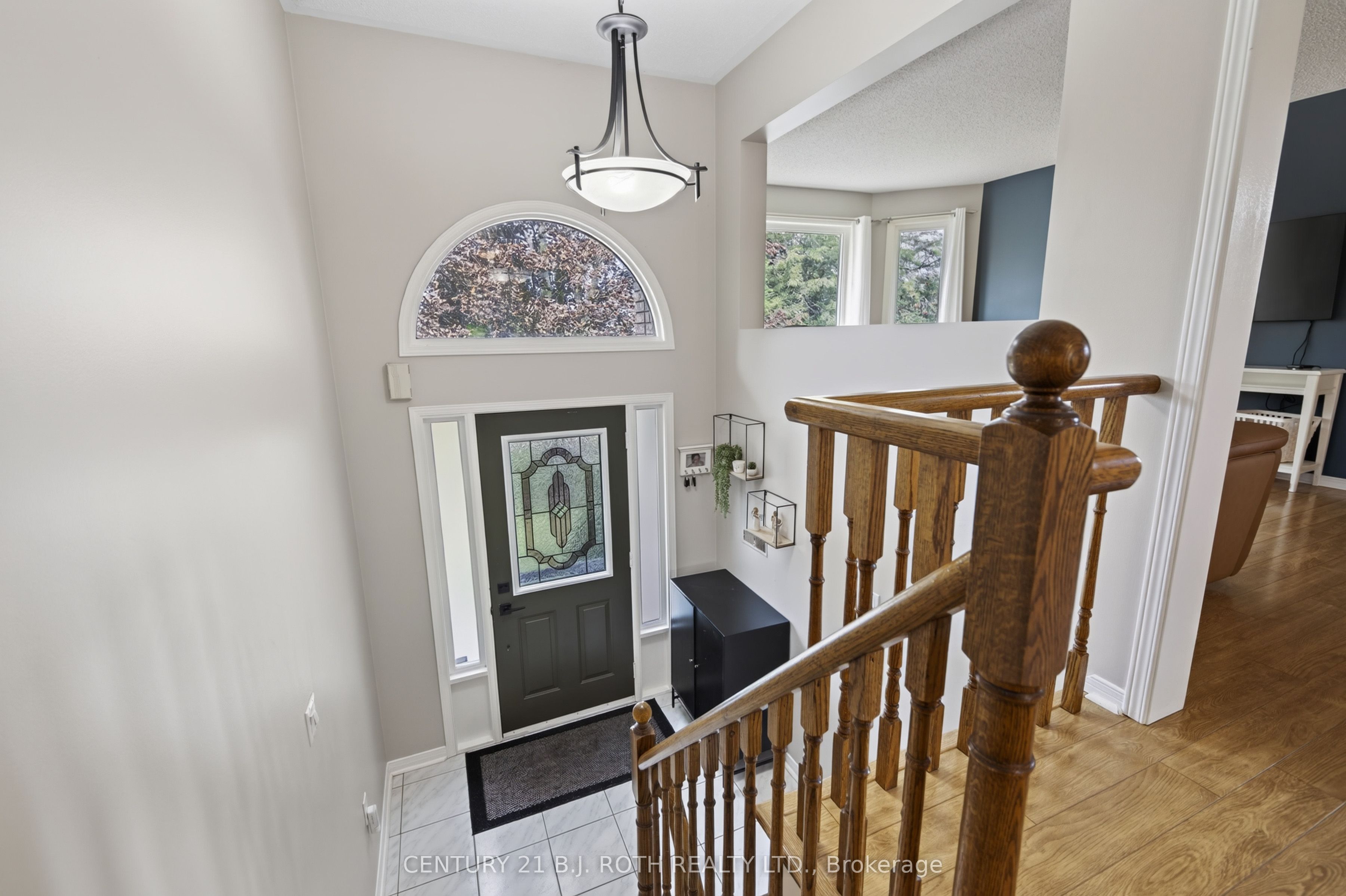23 Carter Crescent, Orillia, ON L3V 7S3 photo 2