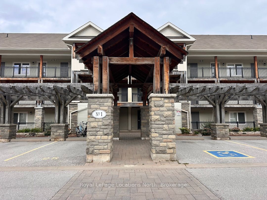 1 BRANDY LANE Drive 304, Collingwood, ON L9Y 0X4