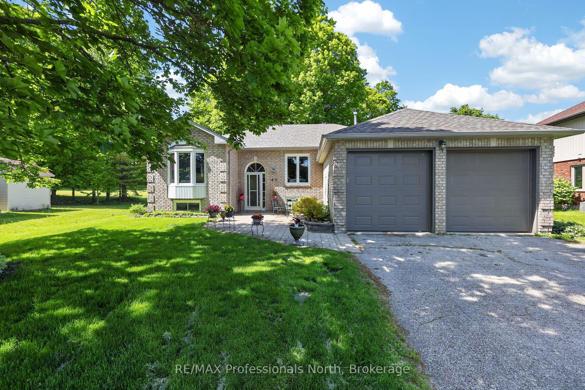 48 Fairway Crescent, Wasaga Beach, ON L9Z 1B8 photo 4