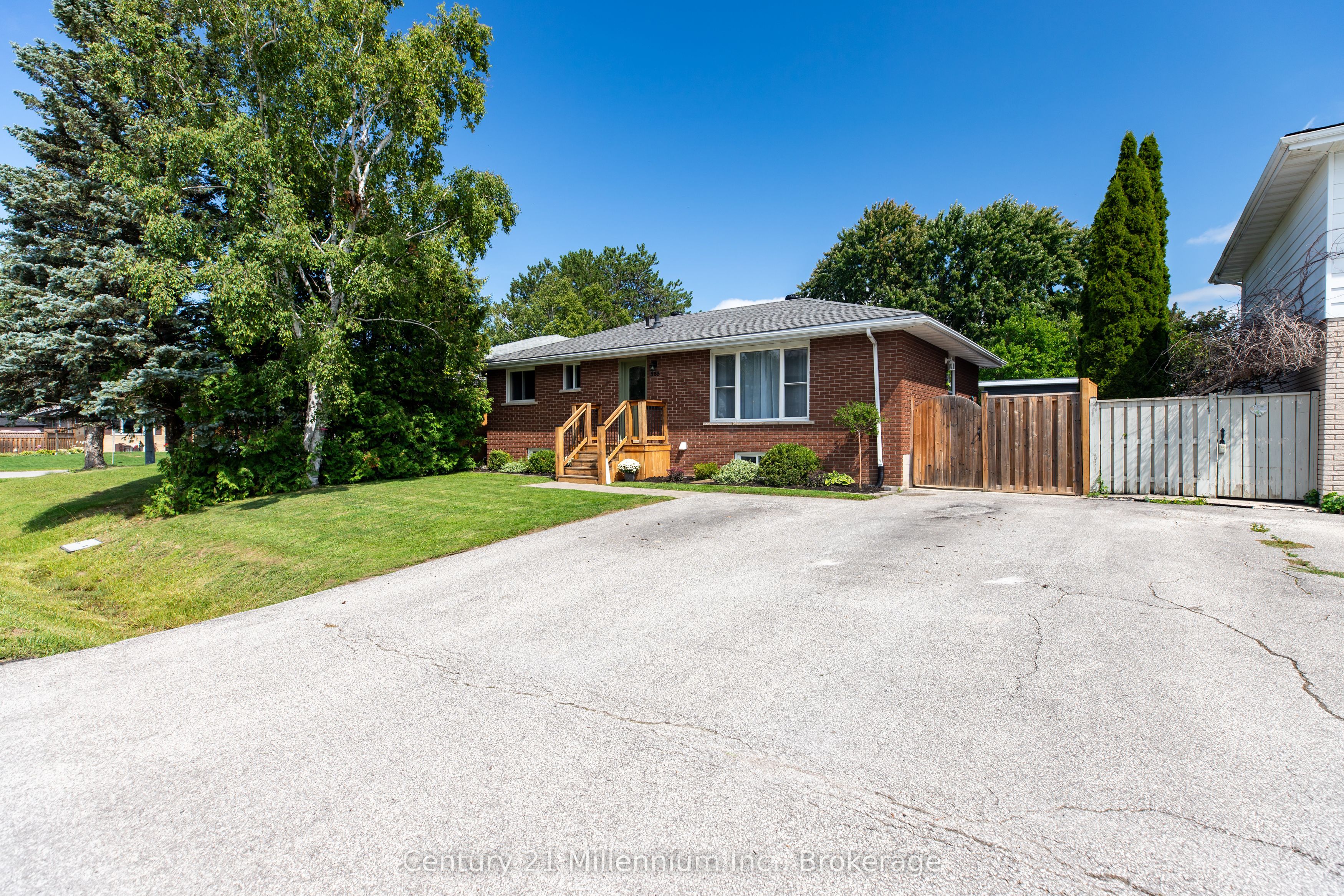 553 Spruce Street, Collingwood, ON L9Y 3H9 photo 3