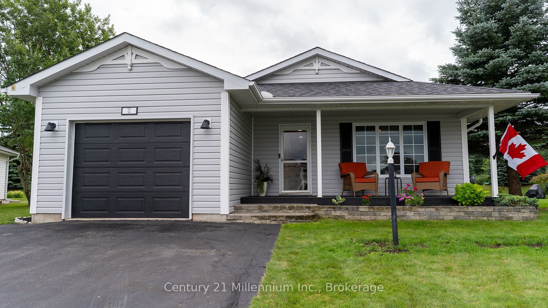 12 Illinois Crescent, Wasaga Beach, ON L9Z 3A8