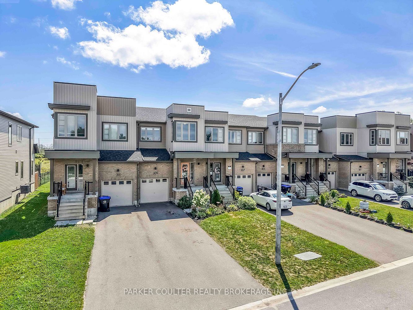 309 Atkinson Street, Clearview, ON L0M 1S0