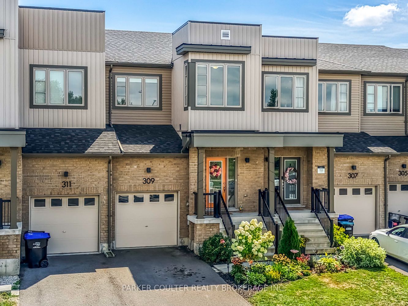 309 Atkinson Street, Clearview, ON L0M 1S0 photo 2