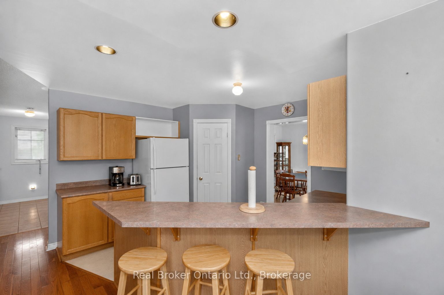 11 Campbell Court, Springwater, ON L0L 1V0 photo 3