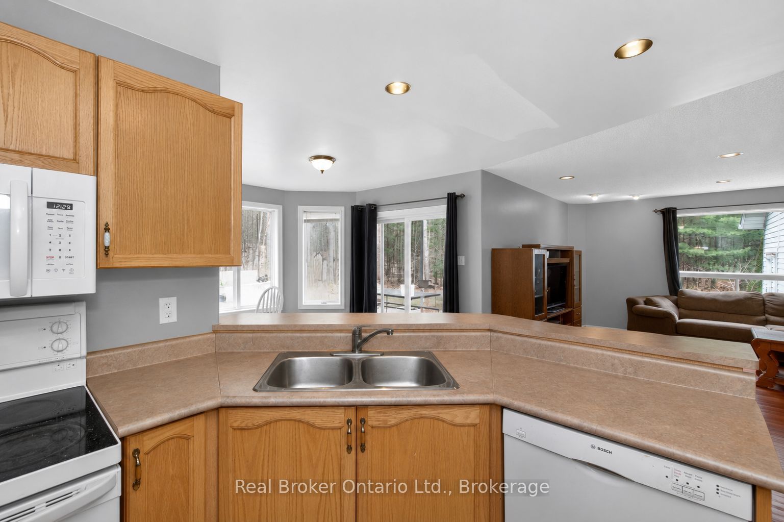 11 Campbell Court, Springwater, ON L0L 1V0 photo 4