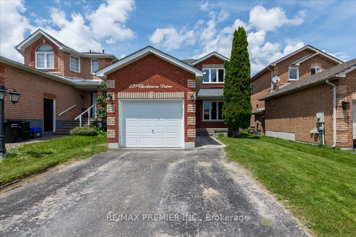 129 Chalmers Drive, Barrie, ON L4N 8W4