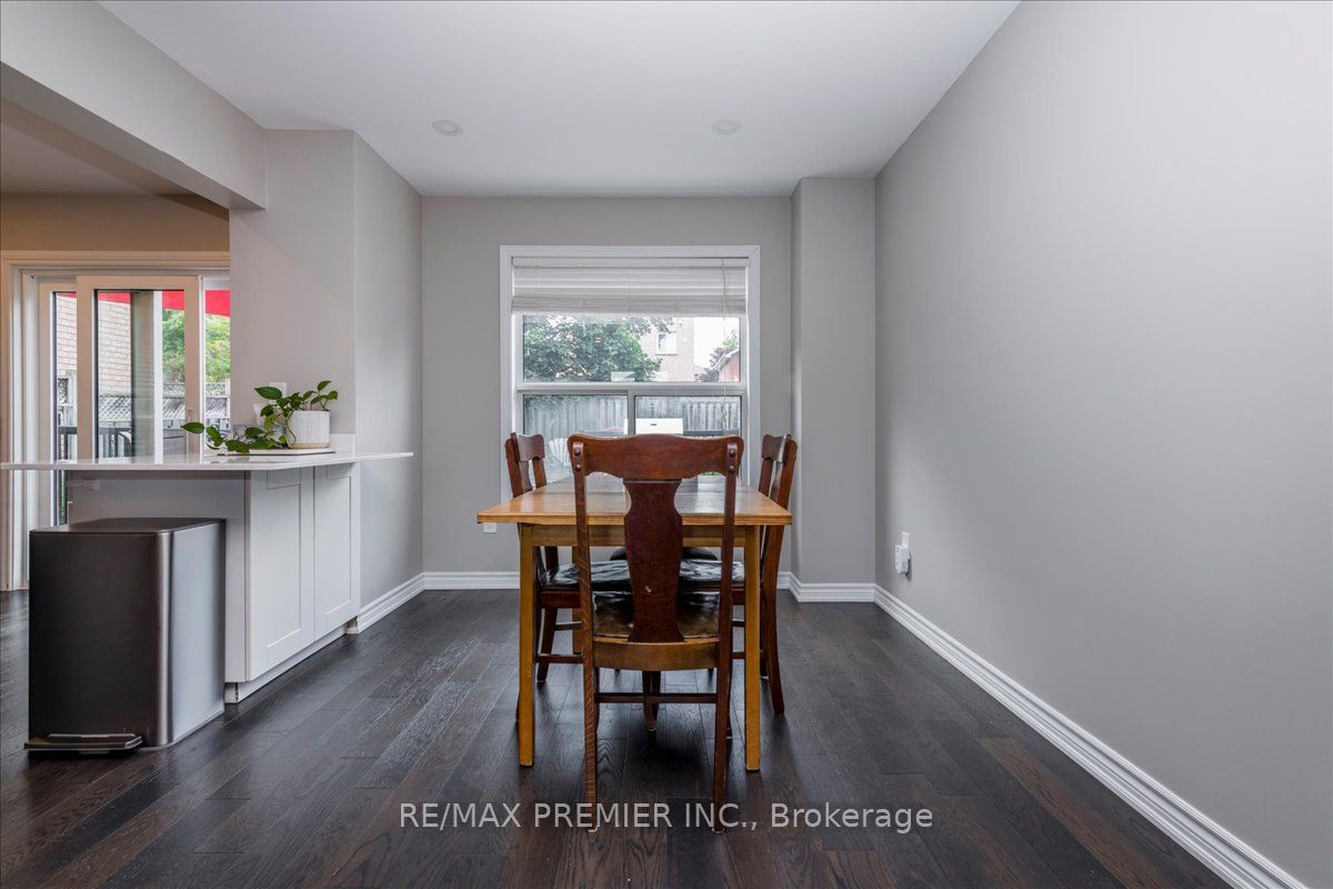 129 Chalmers Drive, Barrie, ON L4N 8W4 photo 5