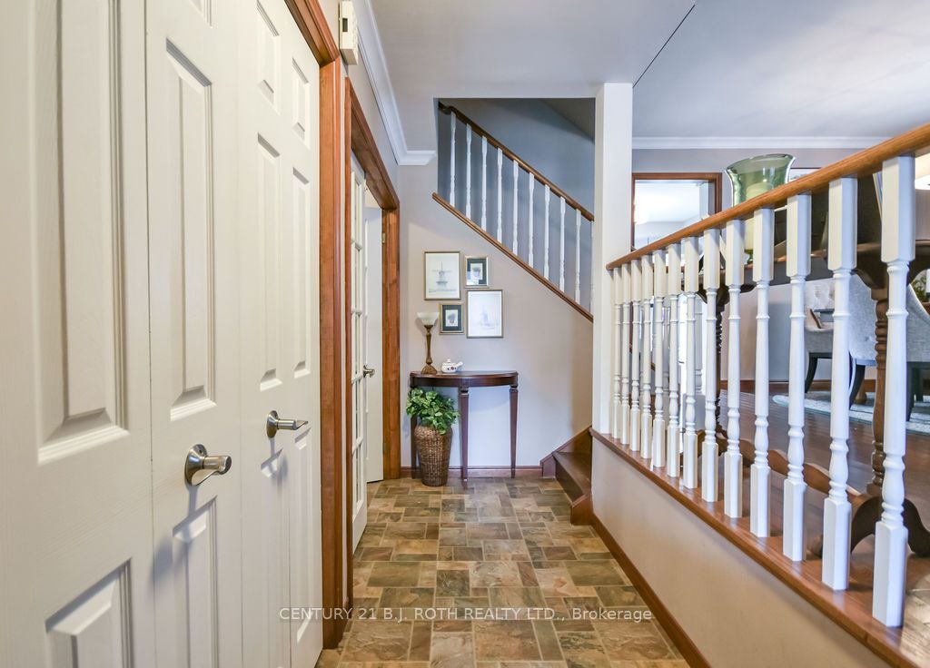 377 MARY Street, Orillia, ON L3V 3G2 photo 5