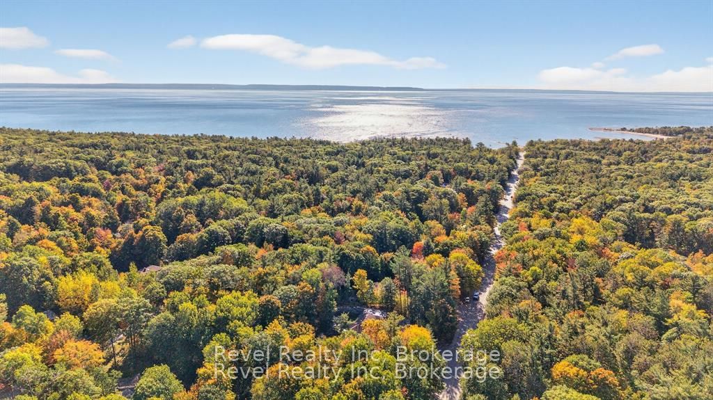 683 Lafontaine Road W, Tiny, ON L9M 0L6 photo 2