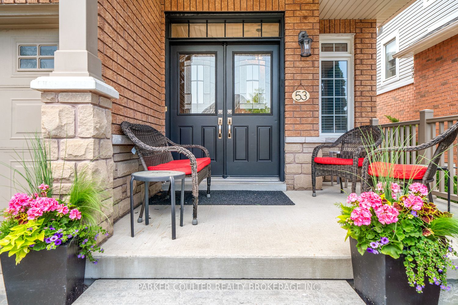 53 Tudor Crescent, Barrie, ON L4M 0A8 photo 2