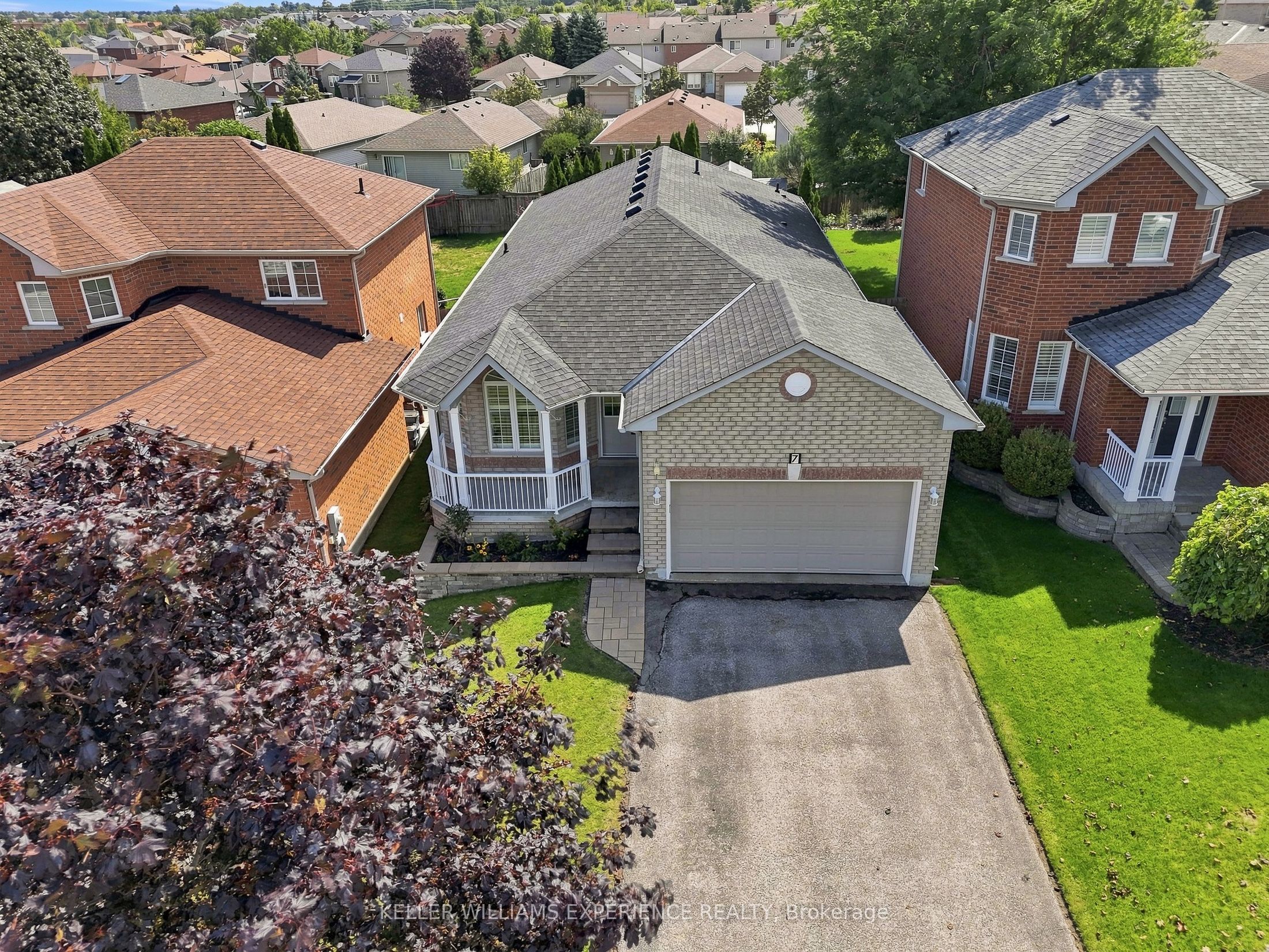 7 Stanley Street, Barrie, ON L4M 6V2 photo 2
