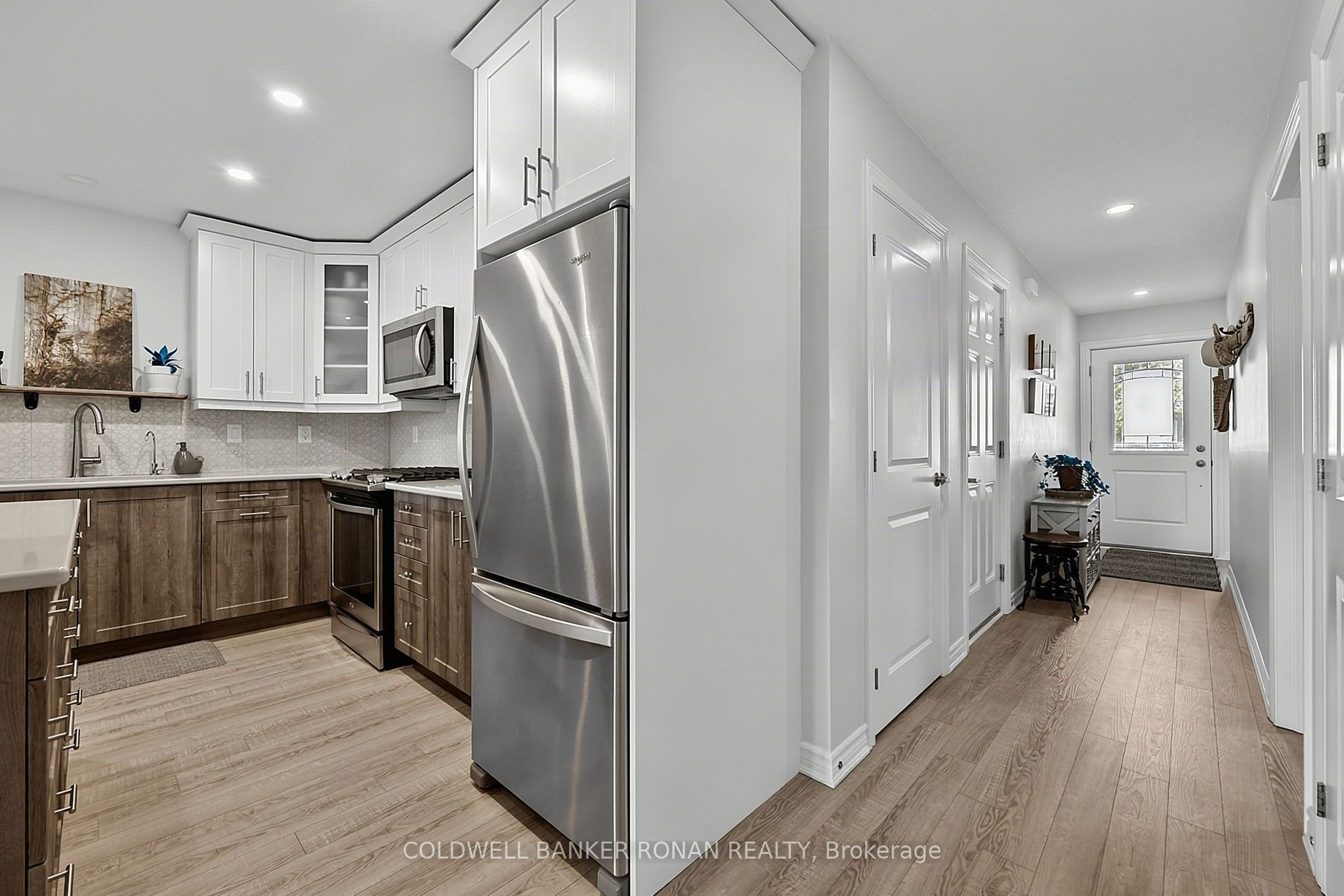 82 Ivy Crescent, Wasaga Beach, ON L9Z 0H8 photo 5