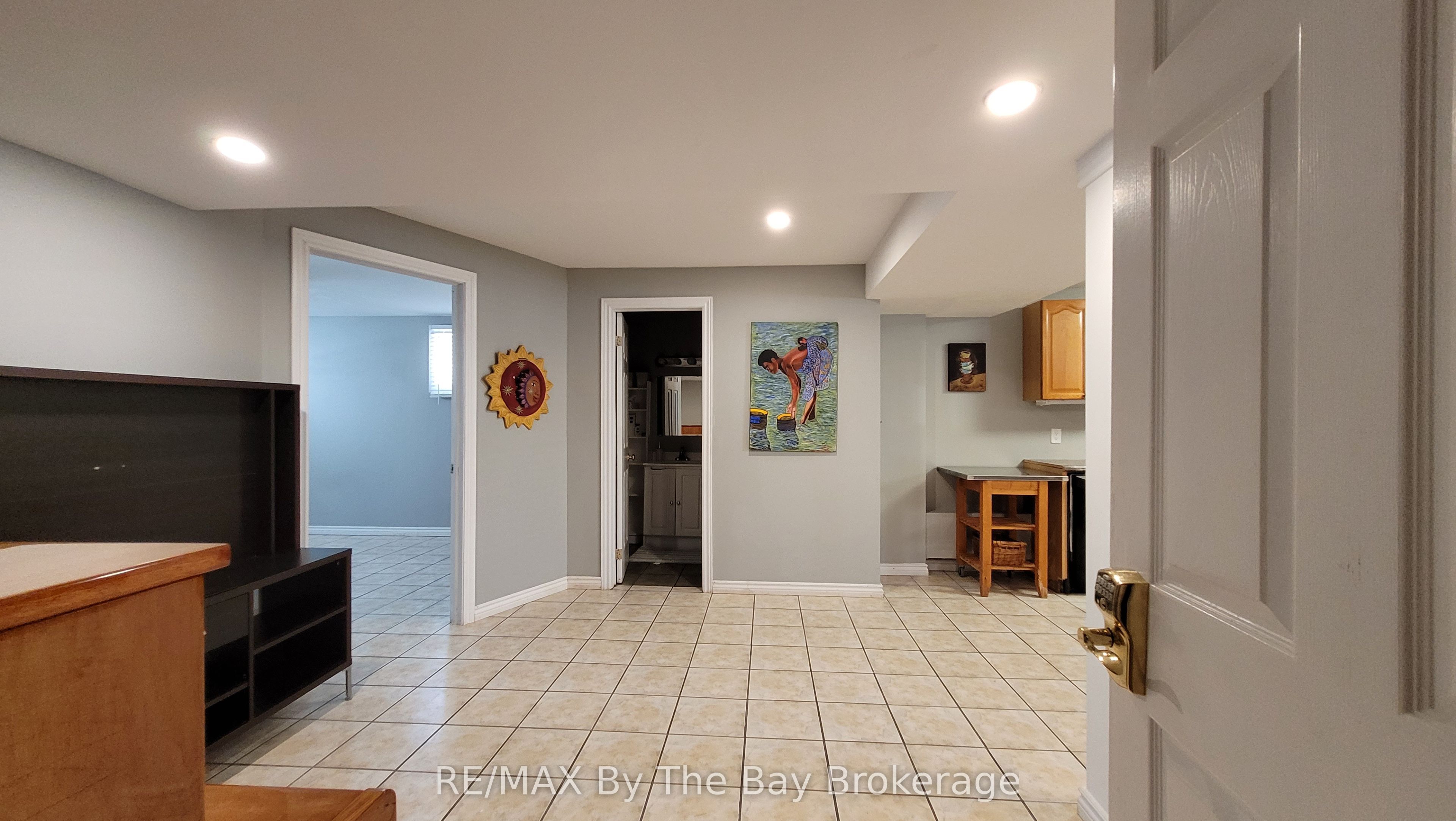 60 Rose Valley Way Basement, Wasaga Beach, ON L9Z 3C4 photo 4