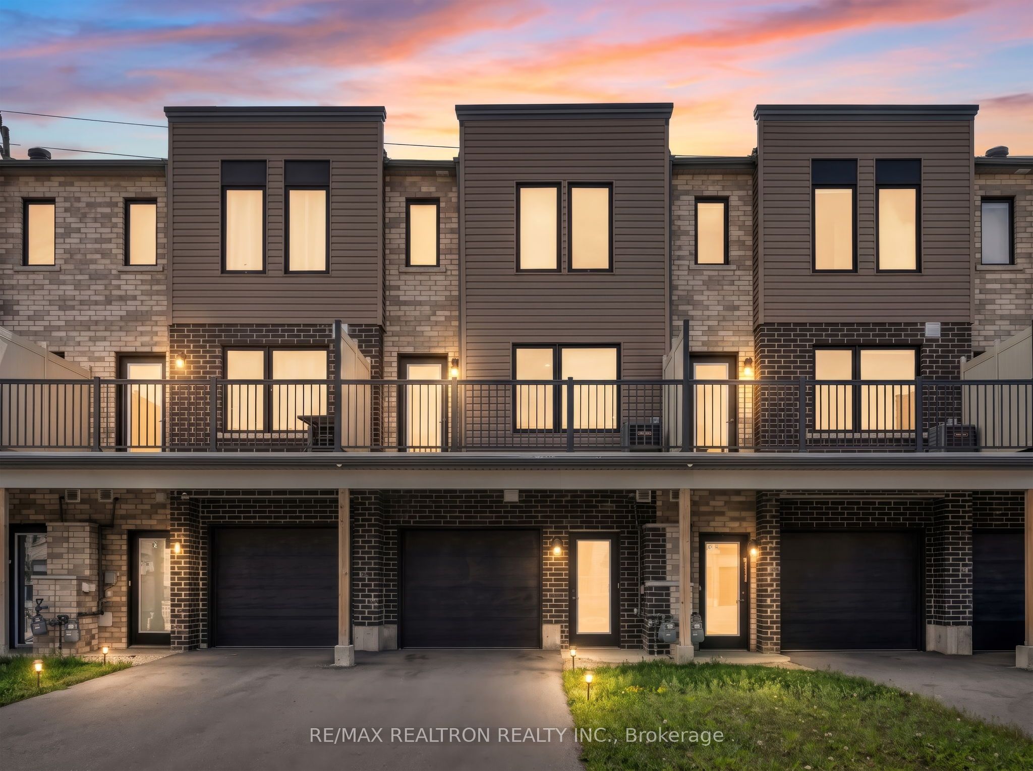 59 Fairlane Avenue, Barrie, ON L9J 0N1