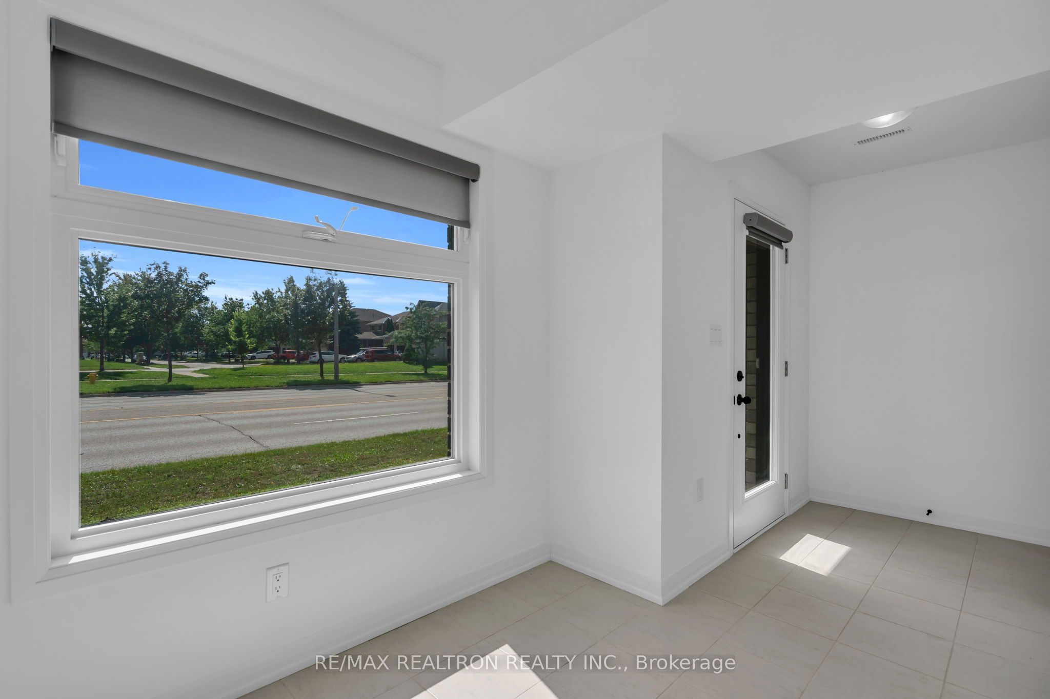 59 Fairlane Avenue, Barrie, ON L9J 0N1 photo 5