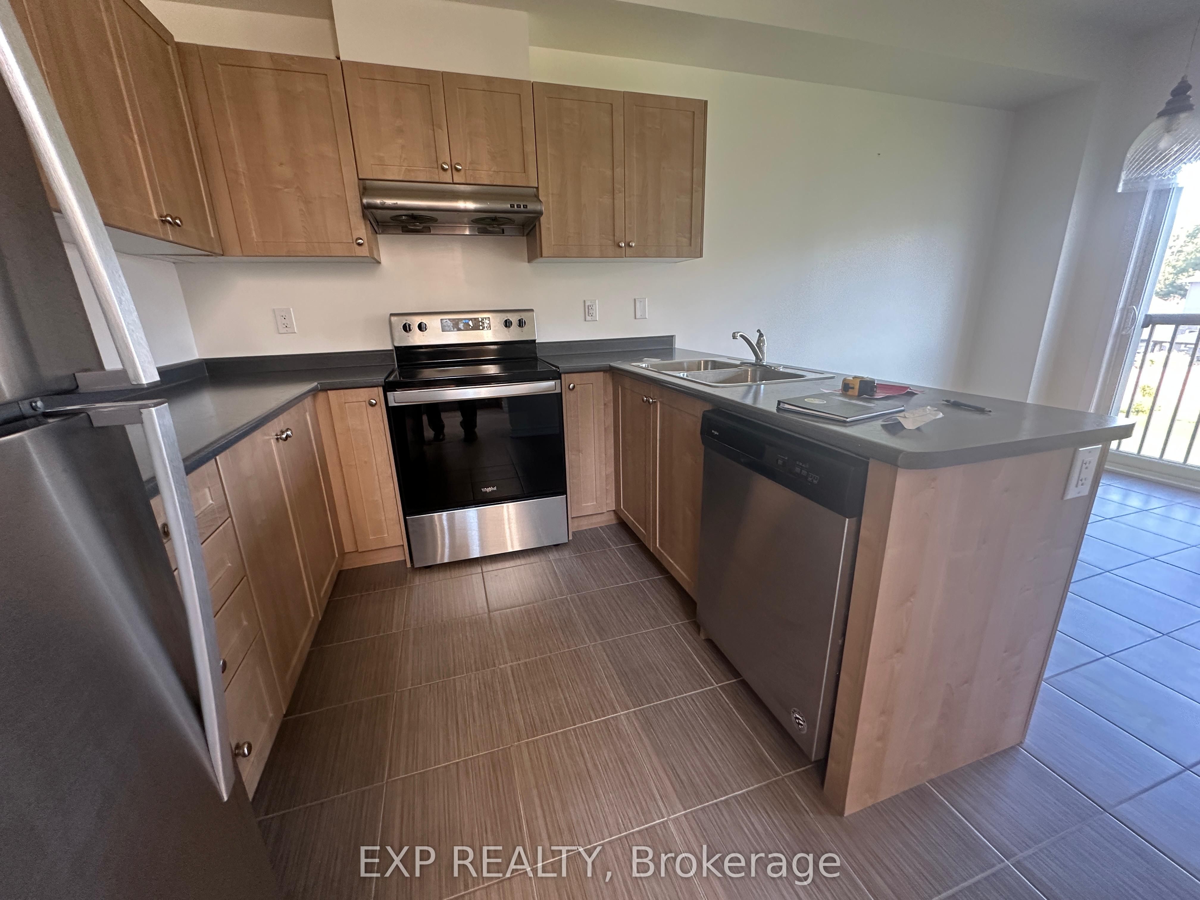 208 Isabella Drive 1, Orillia, ON L3V 8K7 photo 4