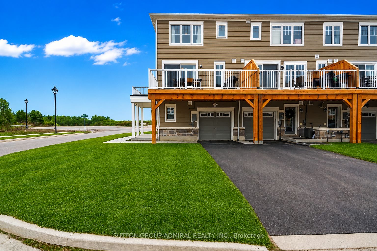 83 Shelburne Avenue, Wasaga Beach, ON L9Z 0L2 photo 4