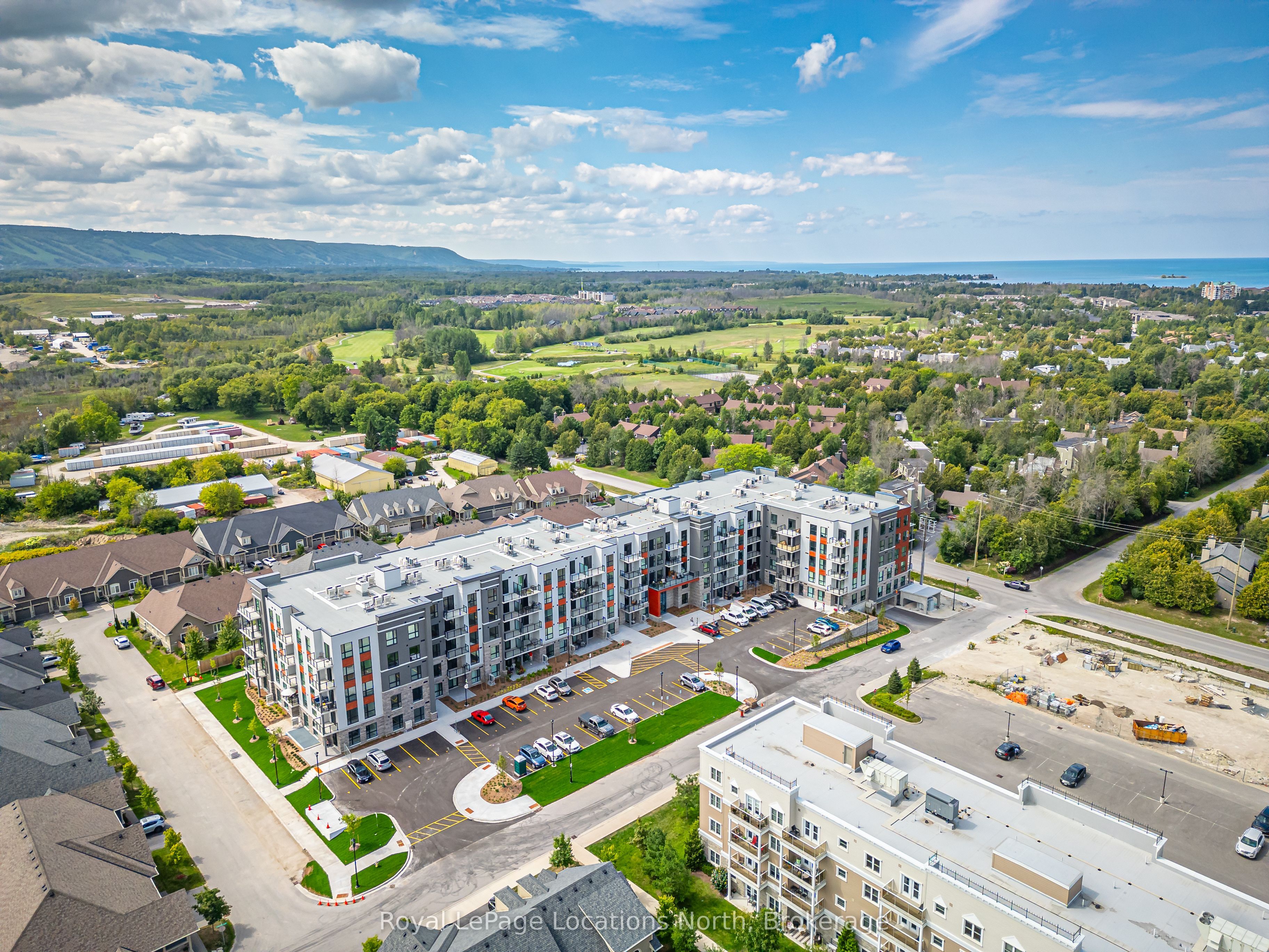4 Kimberly Lane 422, Collingwood, ON L9Y 5B4