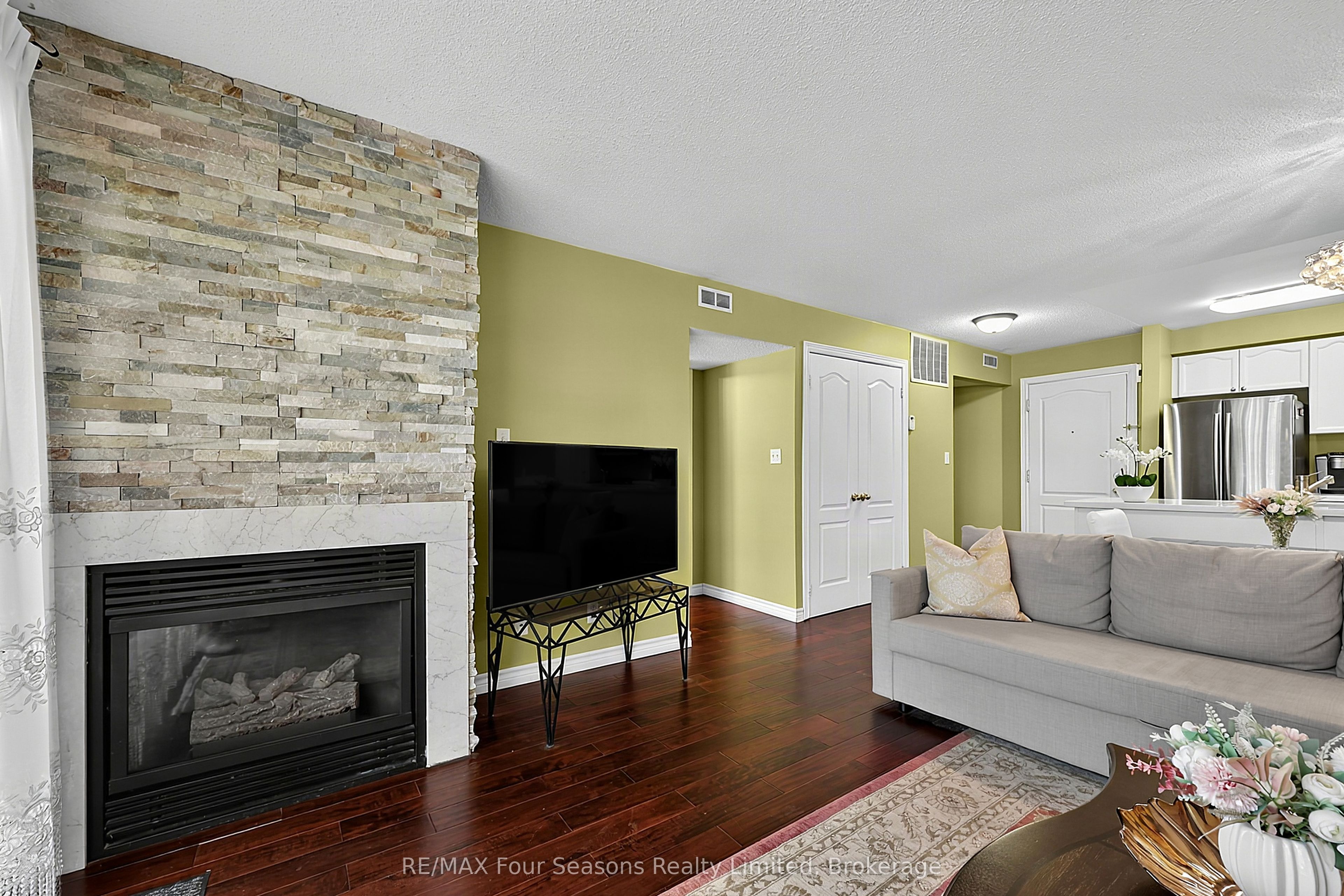 34 Dawson Drive 839, Collingwood, ON L9Y 5B4 photo 4
