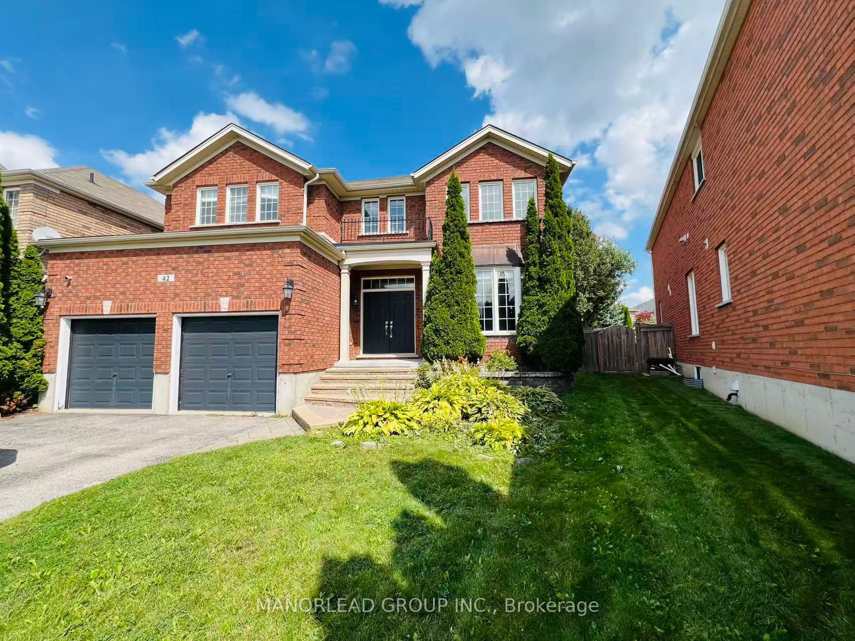 42 Parisian Crescent, Barrie, ON L4N 0Y9 photo 2