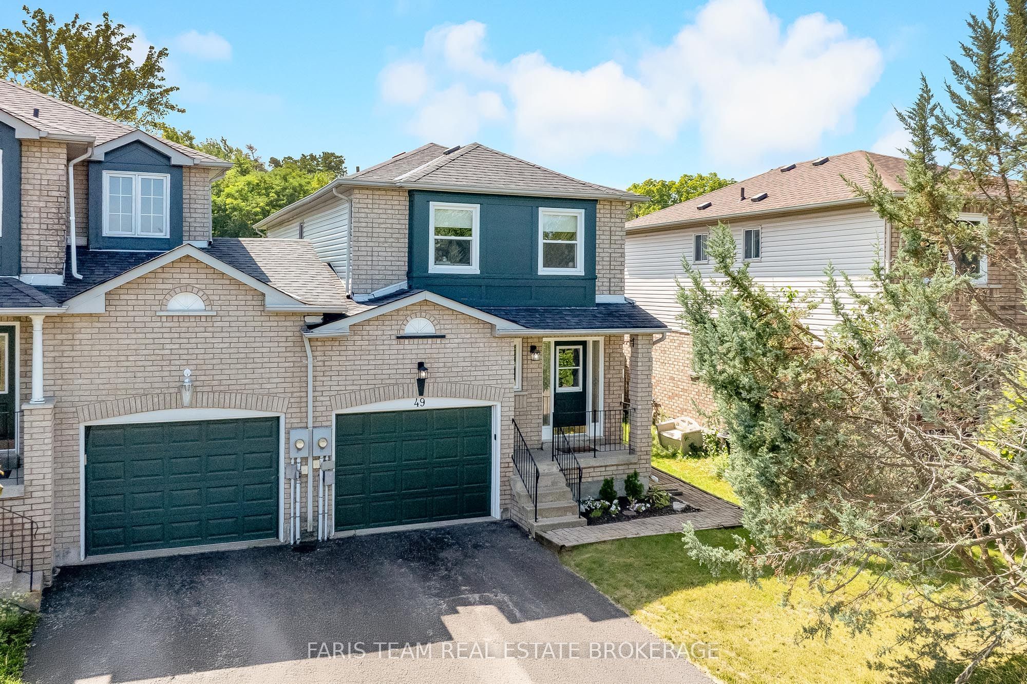 49 Cunningham Drive, Barrie, ON L4N 8L4