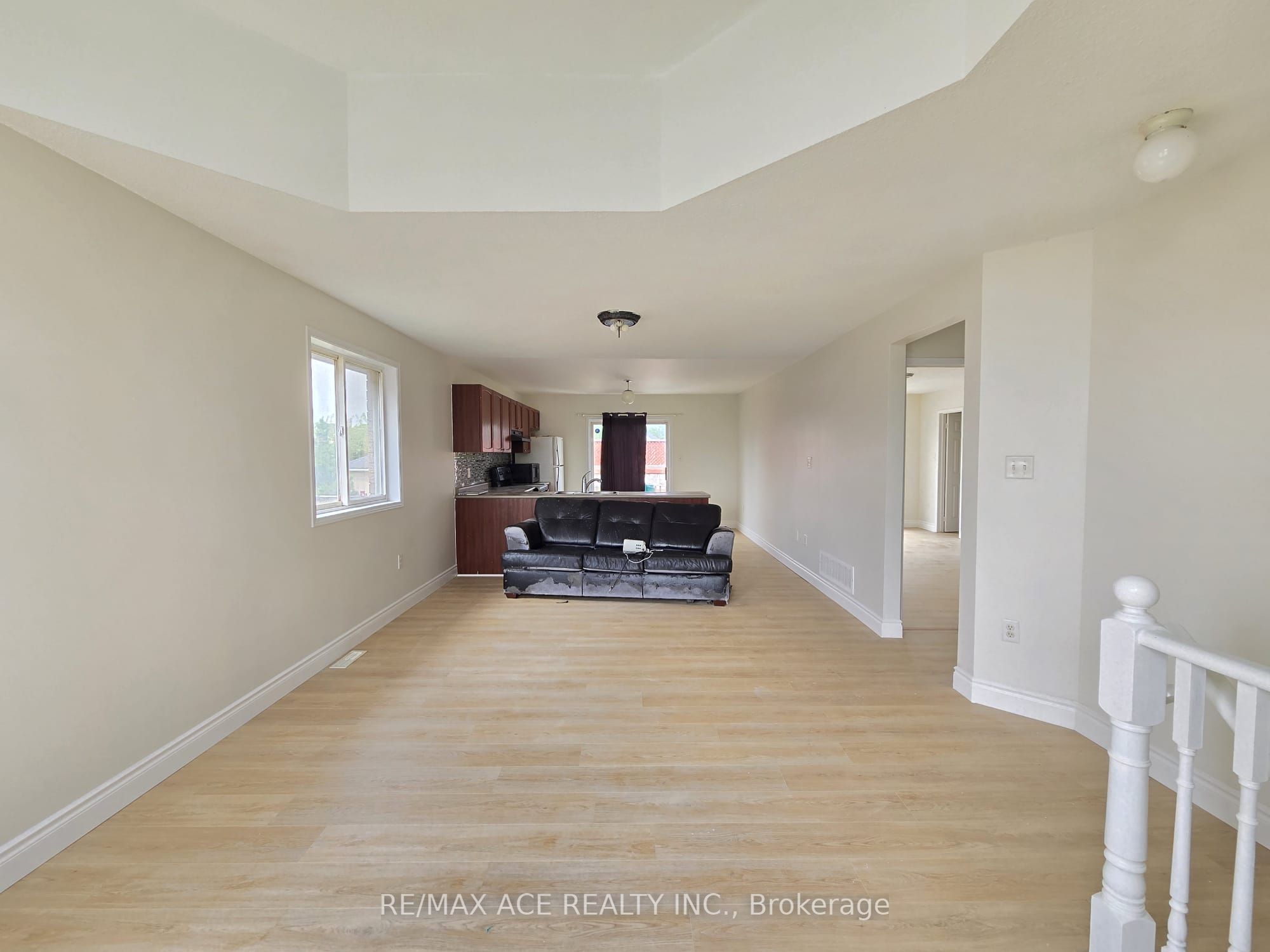 48 Ambler Bay Main, Barrie, ON L4M 7A6