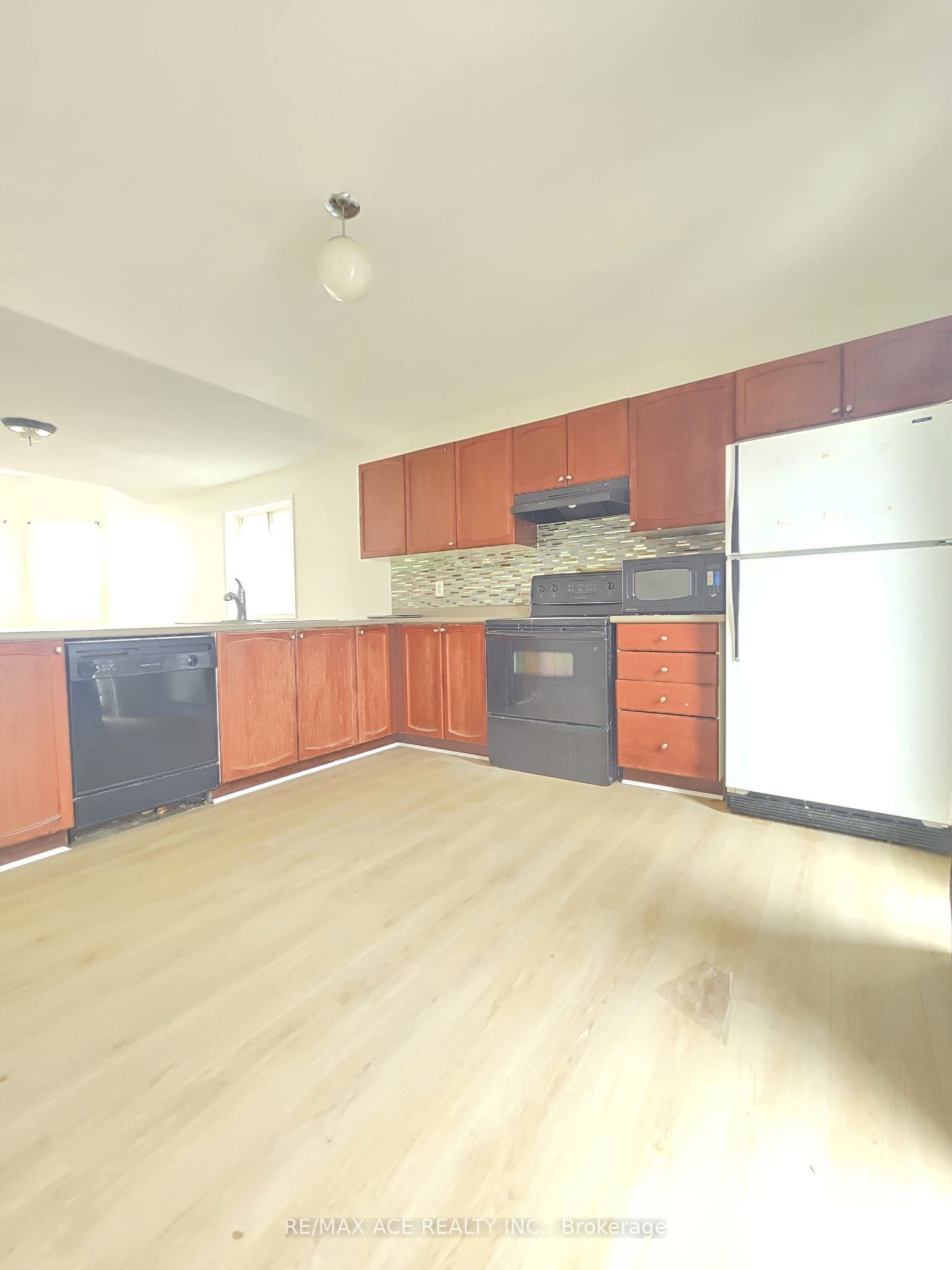 48 Ambler Bay Main, Barrie, ON L4M 7A6 photo 2