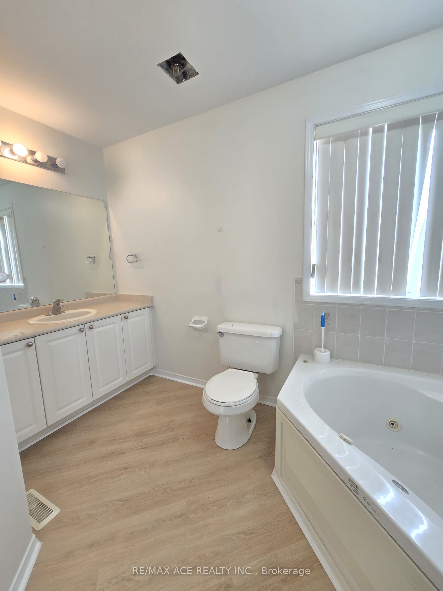 48 Ambler Bay Main, Barrie, ON L4M 7A6 photo 5