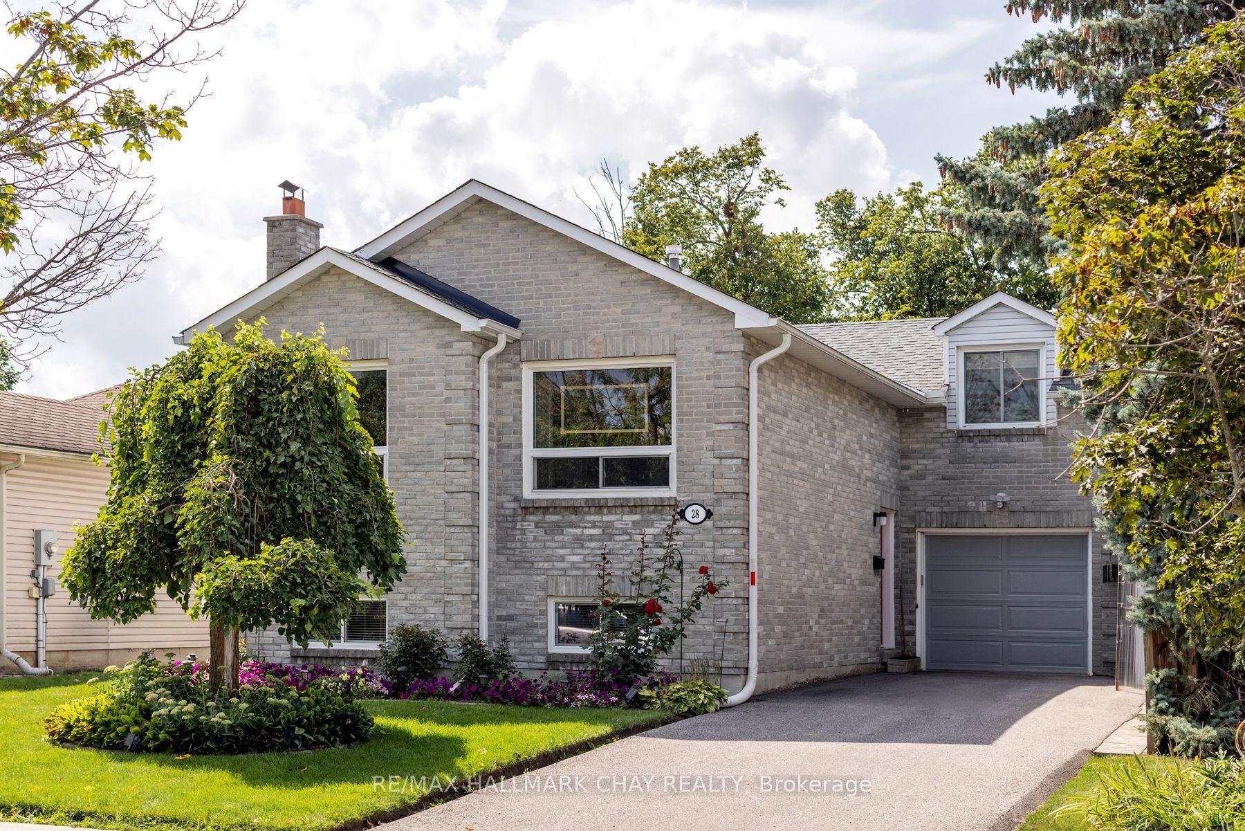 28 Pae Drive, Barrie, ON L4N 7N7