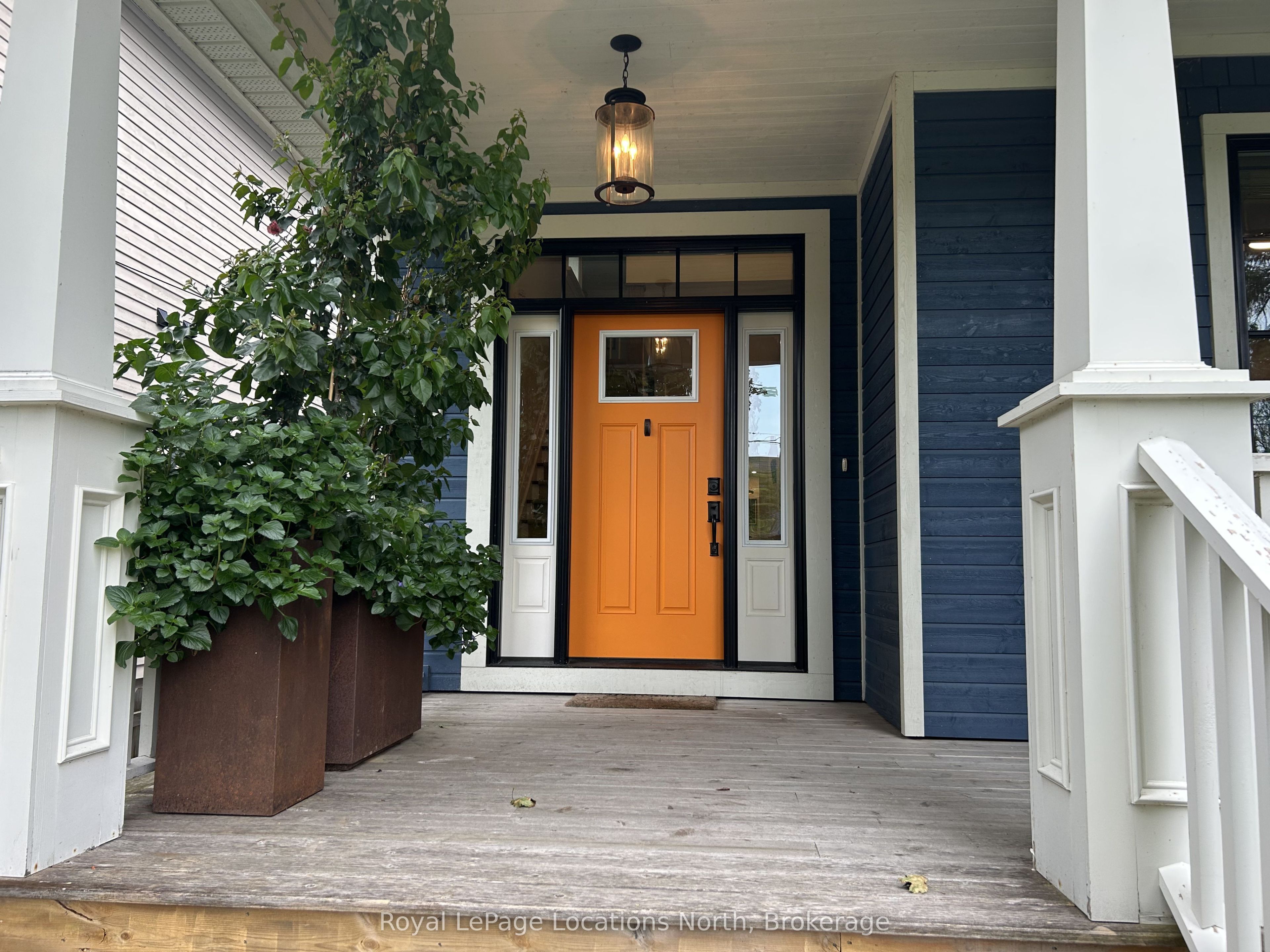 10 NIAGARA Street, Collingwood, ON L9Y 3X2 photo 2