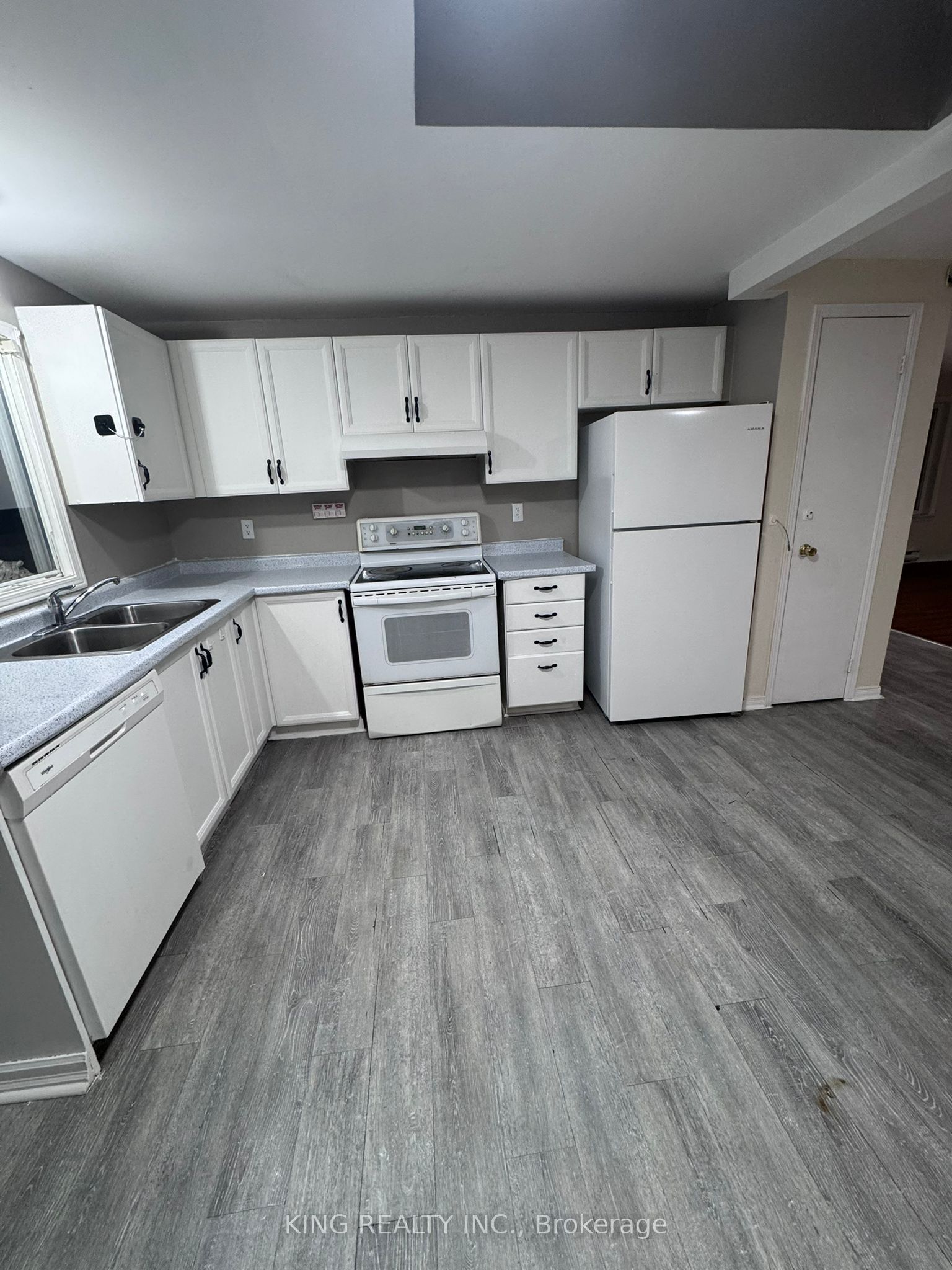 139 Hickling Trail, Barrie, ON L4M 5T7 photo 3