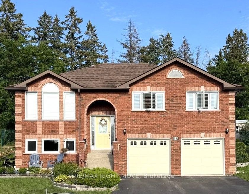 15 Watson Court, Orillia, ON L3V 7S5